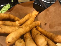 低温茴香小油条-手选潮汕鲜活牛肉火锅(二七广场店)