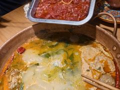 -洱火云南酸菜牛肉火锅(石景山当代商城店)