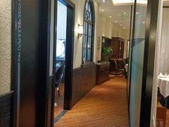 -醉辉皇上海之巅(上海中心大厦店)