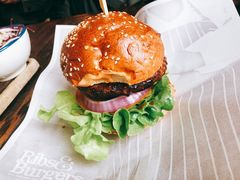 -Ribs & Burgers The Rocks