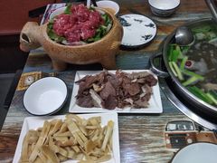 -刘少华贵州小黄牛·鲜牛肉火锅(总店)