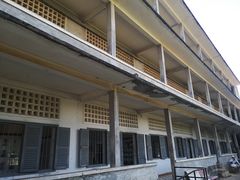 -吐斯廉屠杀博物馆