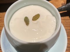 -榕树下·茶生活美学空间(江东中路店)