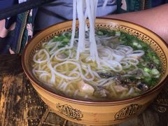 -正宗李家土鸡米线店