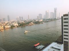 -曼谷湄南河畔华美达广场酒店