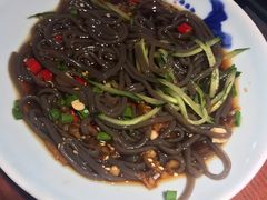 酸辣蕨根粉-川人百味·水煮活鱼(赛罕万达店)