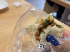 -李与白包子铺(桐梓林店)
