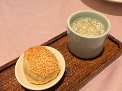 文思豆腐配蟹壳黄-江南灶中餐厅(南京香格里拉店)