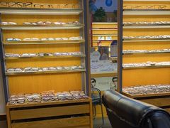 -优医视平价眼镜蔡司依视路折扣工厂店(十里堡店)