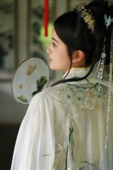-一揽芳华汉服旗袍体验馆(拙政园店)