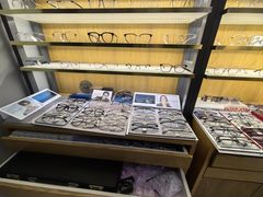 -优医视平价眼镜蔡司依视路折扣工厂店(德胜门店)