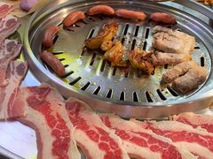 -杨老板·海鲜集市火锅·鲜切牛肉(中防万宝店)