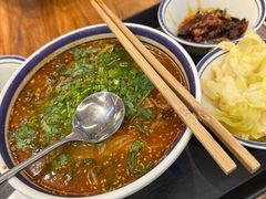 -云阿蛮云南生烫牛肉米线(奉贤路店)