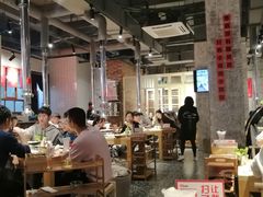 大堂-么肆烤肉·中式自助·烤肉大排档(街道口季佳PAI店)