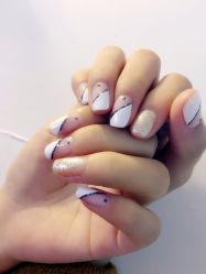 -小红楼美甲美容中心