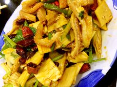 -瑞杰烧烤店·24小时营业(山东路店)