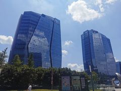 -圆融星座购物中心