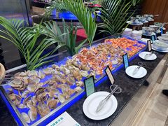-亚龙湾希尔顿自助餐厅·海鲜·烧烤·沙滩BBQ·现场乐队
