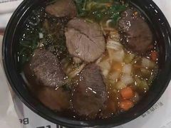 -荀记肉夹馍(三八家乐福店)