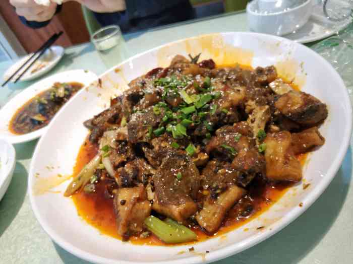 朱军塘坝鱼这个还可以鱼片比较嫩麻辣的味道还可以招牌毛血旺毛血旺也