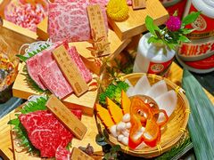 -山川小町·极番烧肉(新地假日广场店)