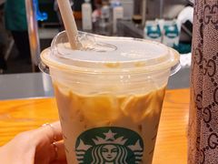 -星巴克(上海虹桥新天地二店)