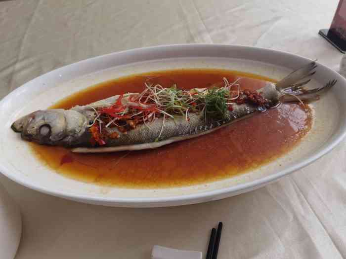 巴陵全鱼席(汴河街店)-"拜托 这点评都是拖吗?这么高?服务极差!