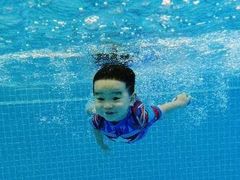 -沥鲨亲子游泳俱乐部(金沙洲中心)