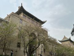 -武汉大学校门牌坊