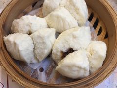 蜜汁叉烧包-点都德(盘福楼店)