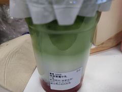 抹茶草莓牛乳-鹤茶野所(上海首店)