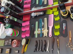 -Devilhands Barbershop男士理容店