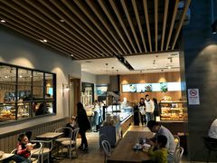 -巴黎贝甜(大宁国际商业广场店)