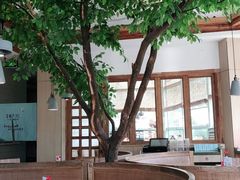 -蜜桃餐厅·伴山(湖滨商业街店)