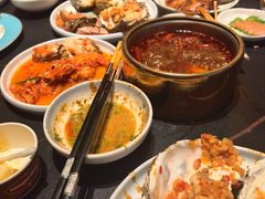 -雍容荟帝王蟹活龙虾展台自助(IFS黑金店)