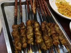 红柳羊肉串-忠顺斋易州印象烤鸭店(东关新村店)