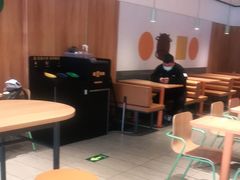 大堂-麦当劳(玉桥中路店)