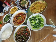 -芦茨金富饭庄·25年老字号·专做稻草鸡