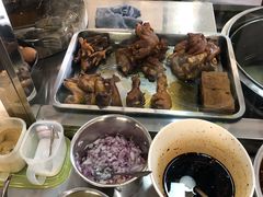 -鸿浩扒猪脚米线