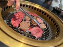 -山川小町·极番烧肉(新地假日广场店)