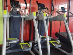 -英特健身俱乐部