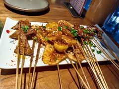 -城墙拐拐火锅(三峡广场黑金冠店)