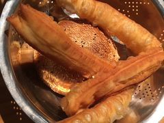 油条-弄堂咪道-饭香·面香·馄饨香(钦州北路田尚坊店)