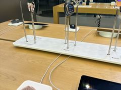 -Apple零售店(华贸购物中心店)