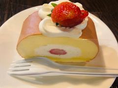 草莓浮云卷-黑草莓(重庆路店)