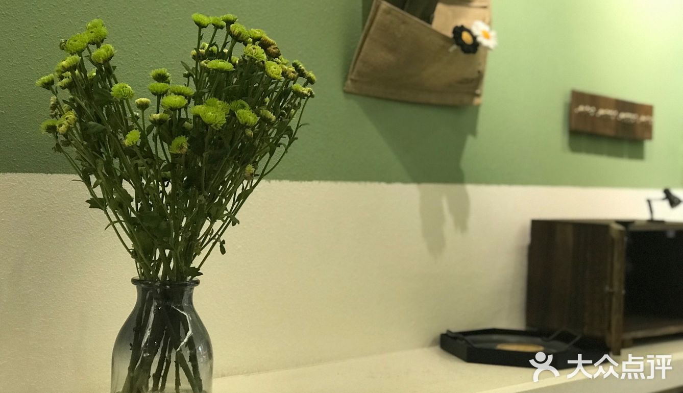 秋天来杯半盒草莓