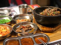 -青瓦炭韩潮烤肉(花园道店)