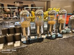 -天津京基皇冠假日酒店