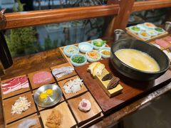 -银米·云南传统过桥米线(双廊黑金冠店)