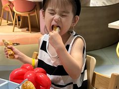 -水桶王国主题餐厅·聚会·生日派对·亲子活动·家庭套餐(亚龙湾希尔顿店)